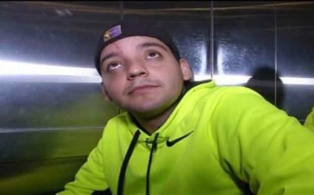 Tetoválásának köszöni, hogy túlélte a tízemeletes zuhanást