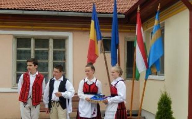 Dobre és Goga „elfutott” Nyárádszeredáról a székely és a magyar zászló láttán