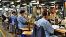 Pelenkát kell hordaniuk egy iași-i gyár munkásainak