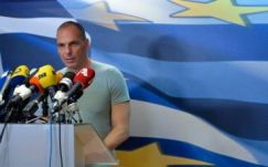 Váratlanul lemondott a görög pénzügyminiszter