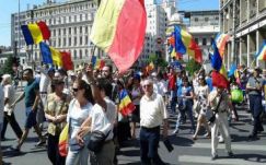 Moldova és Románia egyesüléséért tüntettek Bukarestben