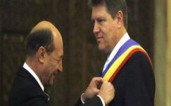 Ágoston Hugó: A parvenü papagáj és a kormányhivatal fantomja