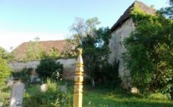 Fogyatkozó szórványközösség a kóbori omló falak között