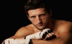 Visszavonul a britek bokszoló legendája