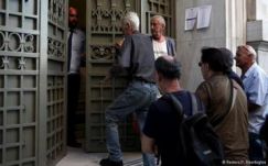 Három hét után kinyitottak a görög bankok