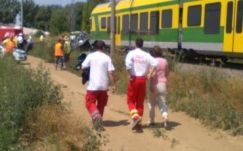 Vonattal ütközött össze egy autó Magyarországon, négy ember meghalt