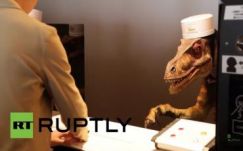 Robotok szolgálnak ki egy japán szállodában