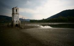 Településük múltjára emlékeznek Bözödújfaluban