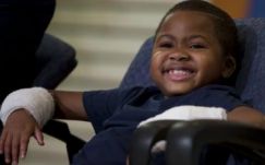 Új kezeket kapott egy nyolcéves kisfiú