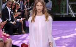 Tizennégy éves lány a Dior divatház arca