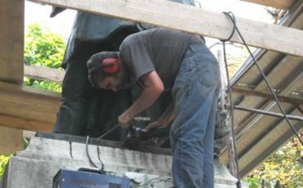 Szépül Szacsvay Imre váradi szobra