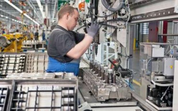 Az ipari megrendelések 2,4 százalékkal nőttek az első félévben