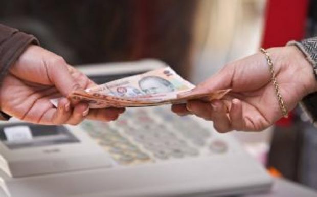 Az első fél évben 3,7 százalékkal nőtt a gazdaság