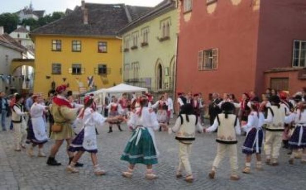 Nemzeti kisebbségek mutatkoznak be Segesváron