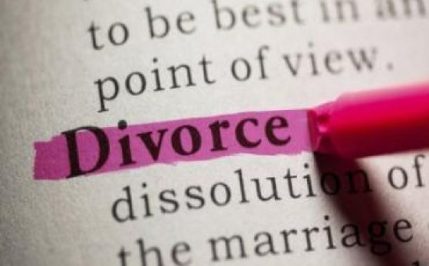 Beadta a válópert, mert későn kapott vacsorát