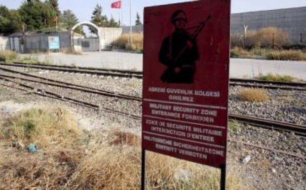 Betonfalat építenek a törökök az Iszlám Állam ellen