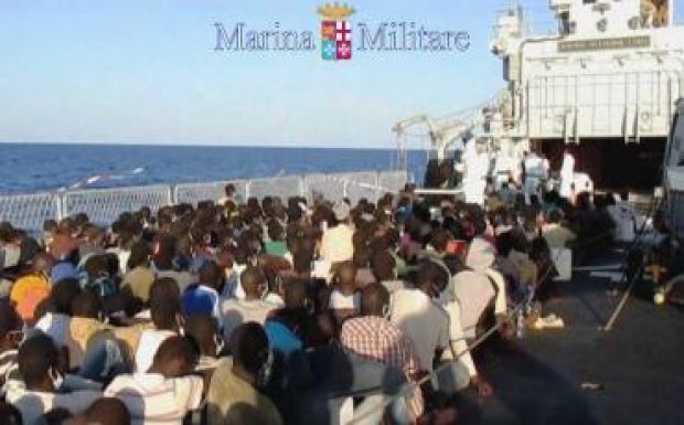 Halálra taposták egymást a menekültek