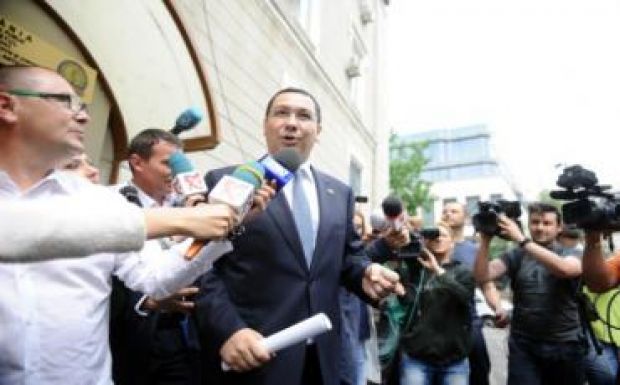 Újabb kihallgatásra jelentkezett Ponta a korrupcióellenes ügyészségen