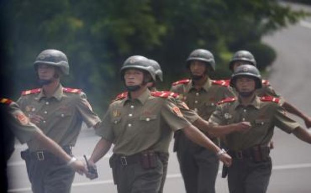 Észak-Korea rakétát lőtt Dél-Koreára