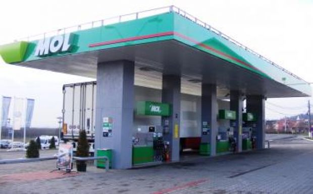 Vállalkozókat keres a MOL 35 benzinkútjának működtetésére