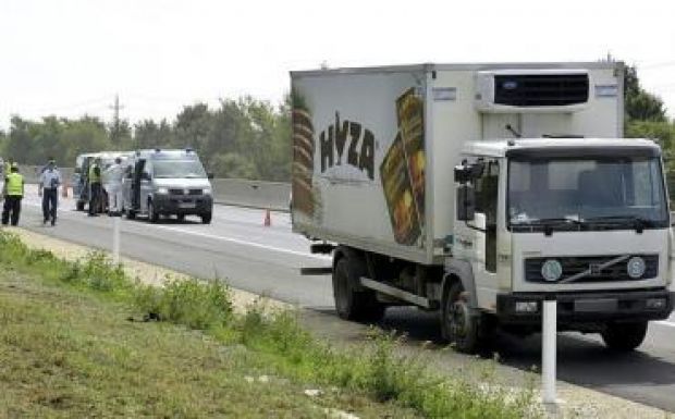 Romániai sofőr okozta az ausztriai menekülttragédiát?