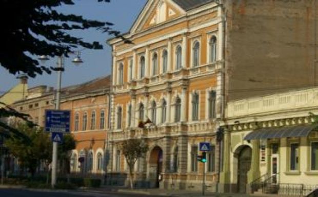 Mégsem kell új épületbe költöznie a marosvásárhelyi Művészeti Líceumnak