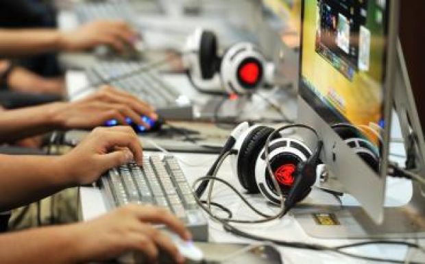 Kínában büntetnek az internetes kommentekért