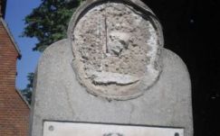 Megrongálták Petőfi Sándor emlékművét a bánsági Újszentesen