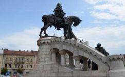 Nem találták meg a Mátyás-szoborcsoport megrongálóit