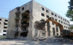 Tévedésből romboltak le egy tömbházat - a városháza vizsgálódik