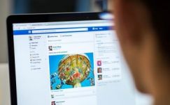Saját híralkalmazáson dolgozik a Facebook