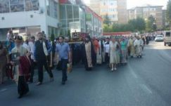 Az utcán imádkoztak esőért a hívők Suceava megyében