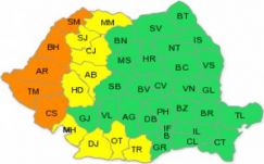 Pénteken sem szabadulunk a kánikulától