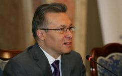 Román igazolványt adna a határon túli románoknak a volt külügyminiszter