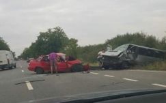 Anya és gyermeke is életét vesztette egy Bihar megyei autóbalesetben