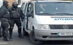 Korrupcióellenes rendőri vezetőket vett őrizetbe a DNA