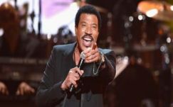 Lionel Richie az év személyiségeként kap Grammy-díjat februárban