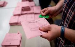 Újabb tervezetet készítenek a levélben való voksolásról