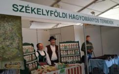 Udvarhelyszéki hagyományos termékeket kóstoltattak Debrecenben