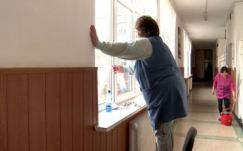 Korodi-Tánczos: generációkat veszélyeztetnek a statisztikai alapú leépítések az iskolákban