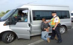 Romániai embercsempészekkel teltek meg a magyarországi fogdák