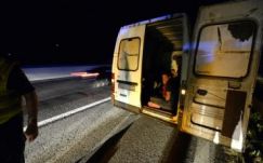 Az osztrák rendőrség teljesen lebénította a nyugat-magyarországi forgalmat 