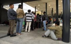 Szírekkel telt meg a Budapest-München nemzetközi vonat