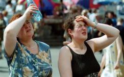 Jövő hétig nem szabadulunk a kánikulától