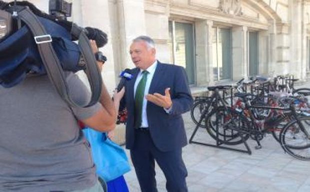 Borbély: a menekültkérdés megoldása nem csak az EU feladata