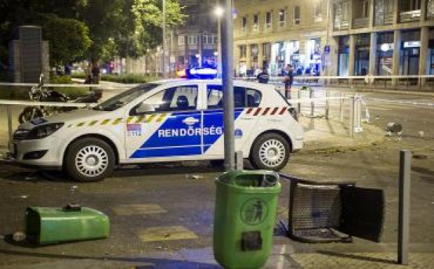 Románokra vadásztak a magyar huligánok Budapesten