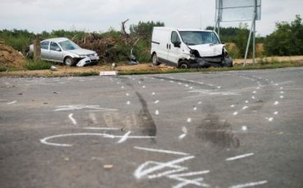 Meghalt egy román rendszámú autó utasa Magyarországon