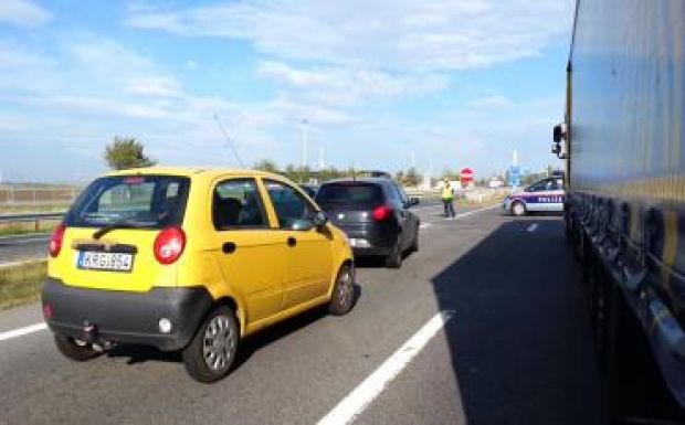 Lezárták az M1-est Hegyeshalomnál az osztrák hatóságok (VIDEÓ)