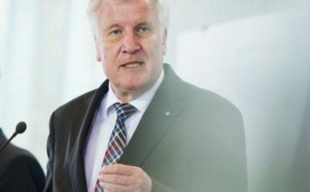 Horst Seehofer: sokan hálásak lesznek Orbánnak