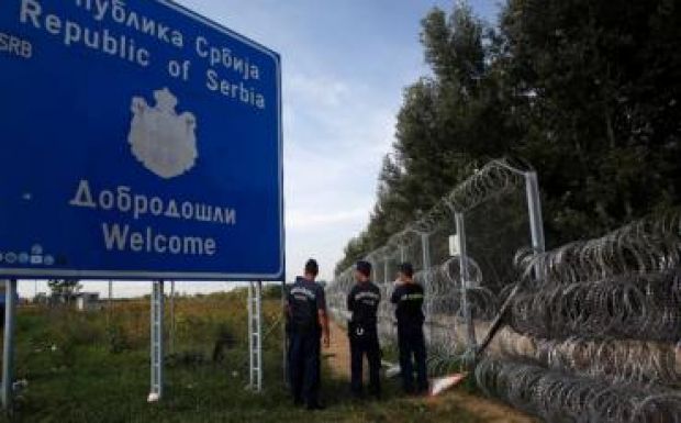 Szerbia nem egyezik bele, hogy kerítéssel különítsék el